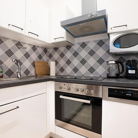 Apartment In The Central Area. 5 Minute'S Walk To The Danube. Viena Exterior foto