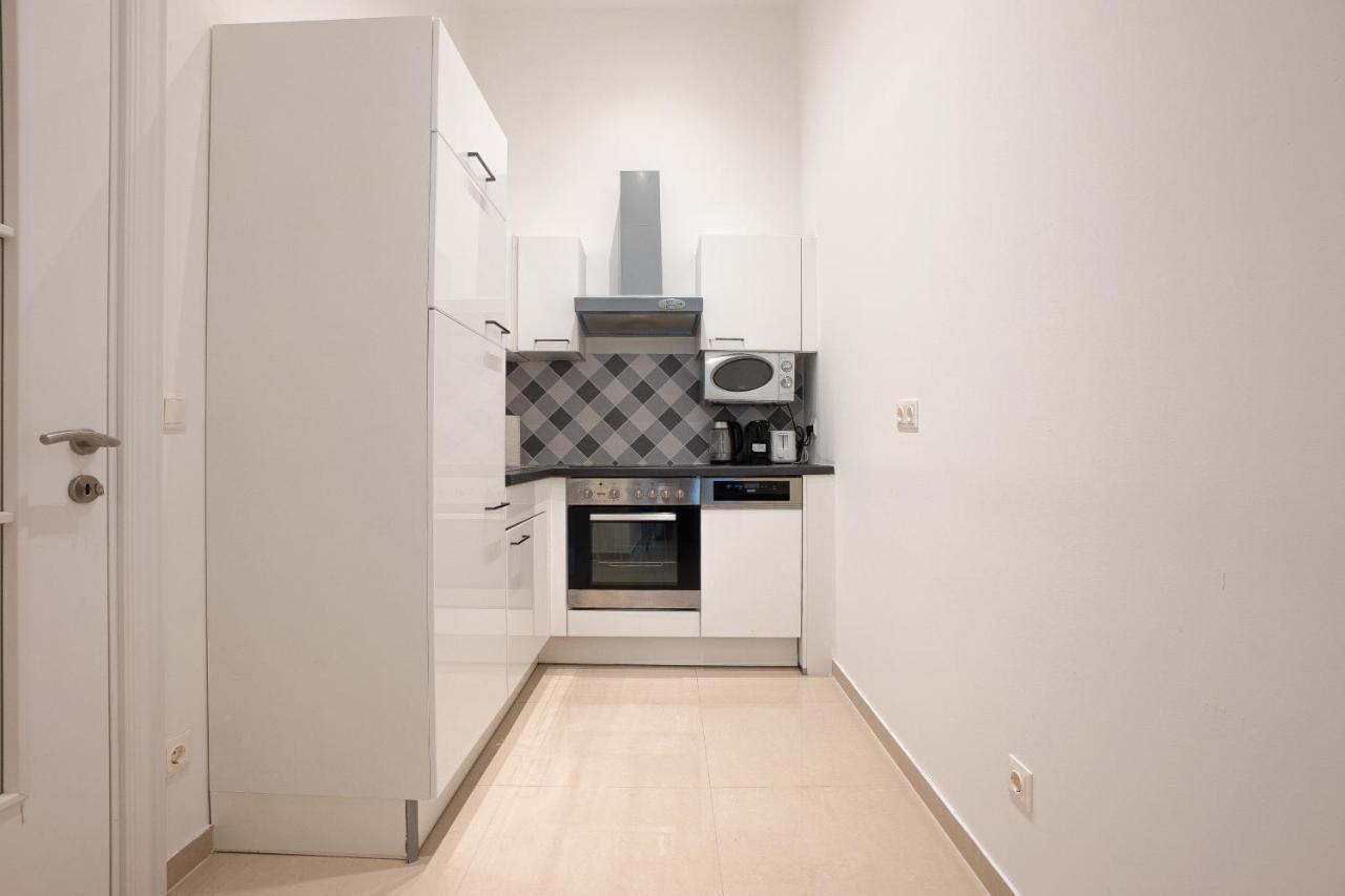 Apartment In The Central Area. 5 Minute'S Walk To The Danube. Viena Exterior foto